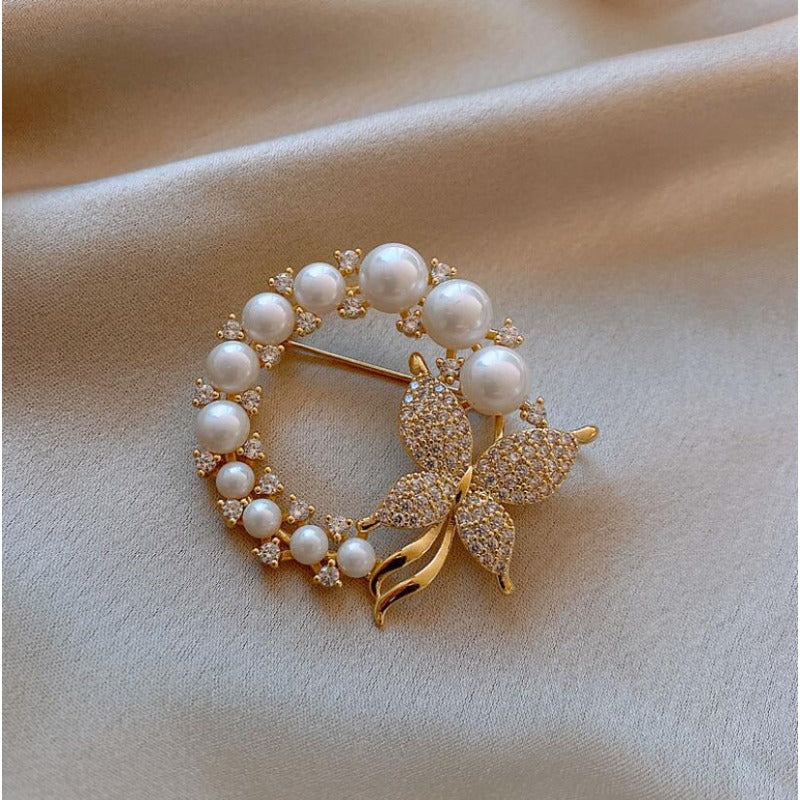 Wholesale Diamond Inlaid Pearl Butterfly Alloy Brooches