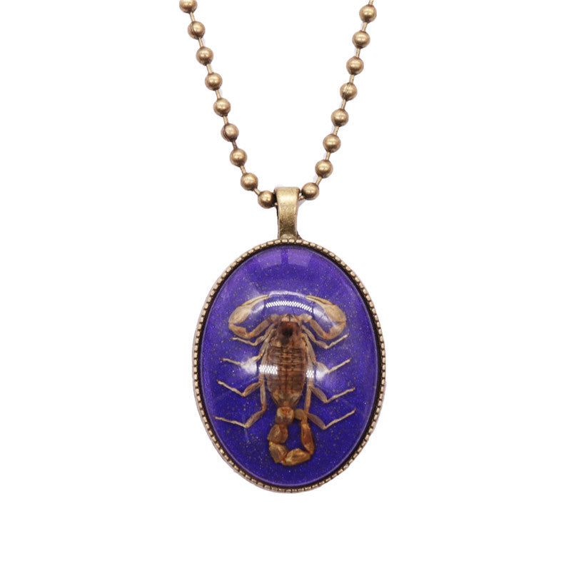 Wholesale Amber Insect Resin Necklace