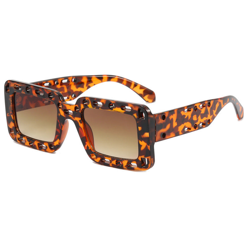 Venta al por mayor PC Square Hollowed -out Pornography Gafas de sol para hombres y mujeres iguales