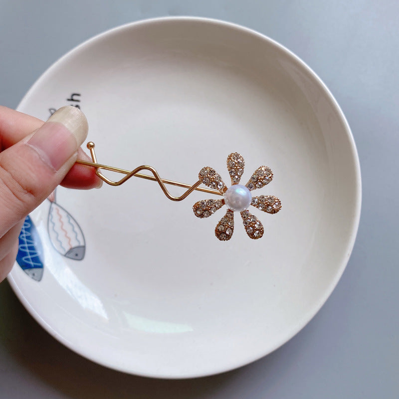 Wholesale Rhinestone Pearl Cat Flower Hair Clips