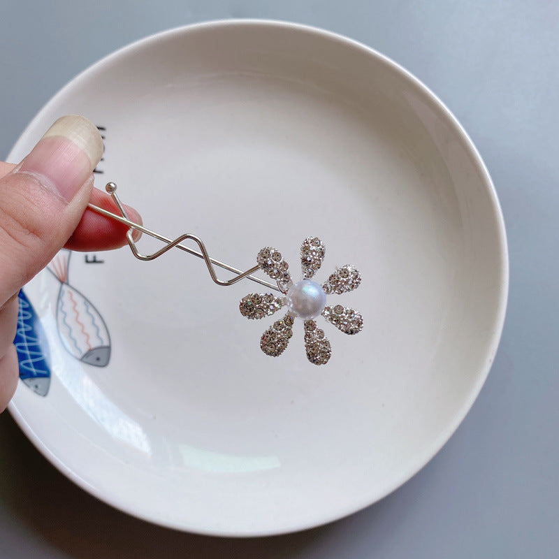 Wholesale Rhinestone Pearl Cat Flower Hair Clips