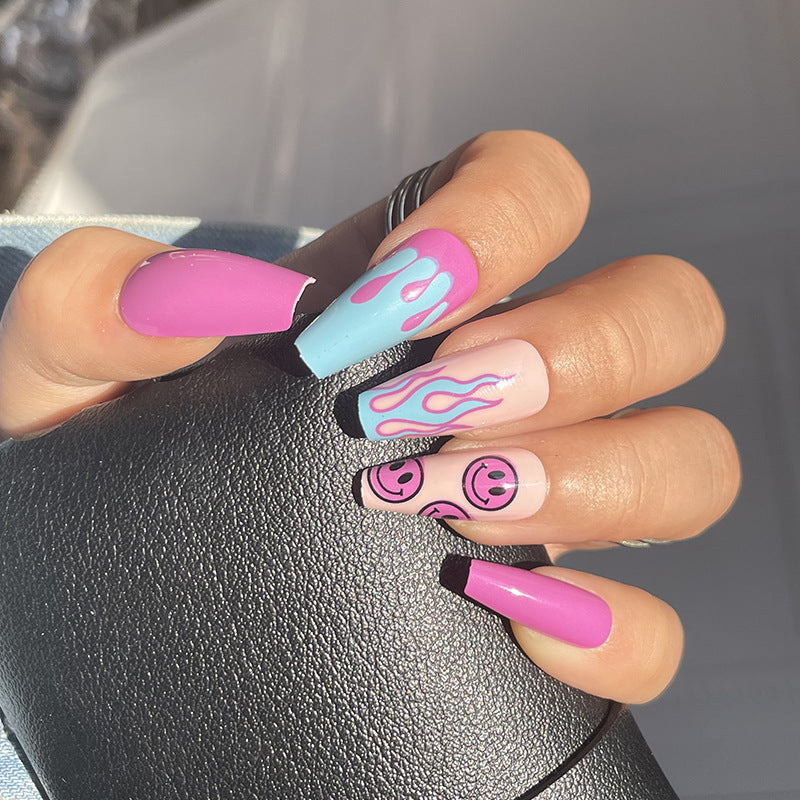 Venta al por mayor Plástico Púrpura Sonrisa Llama Desgaste Nail Art