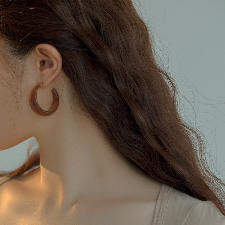 Wholesale Vintage Resin Exaggerated C Shape Earrings