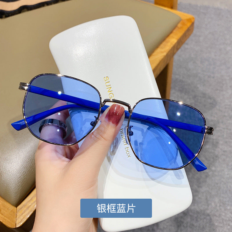 Venta al por mayor Street Style Catwalk Colorful PC Gafas de sol