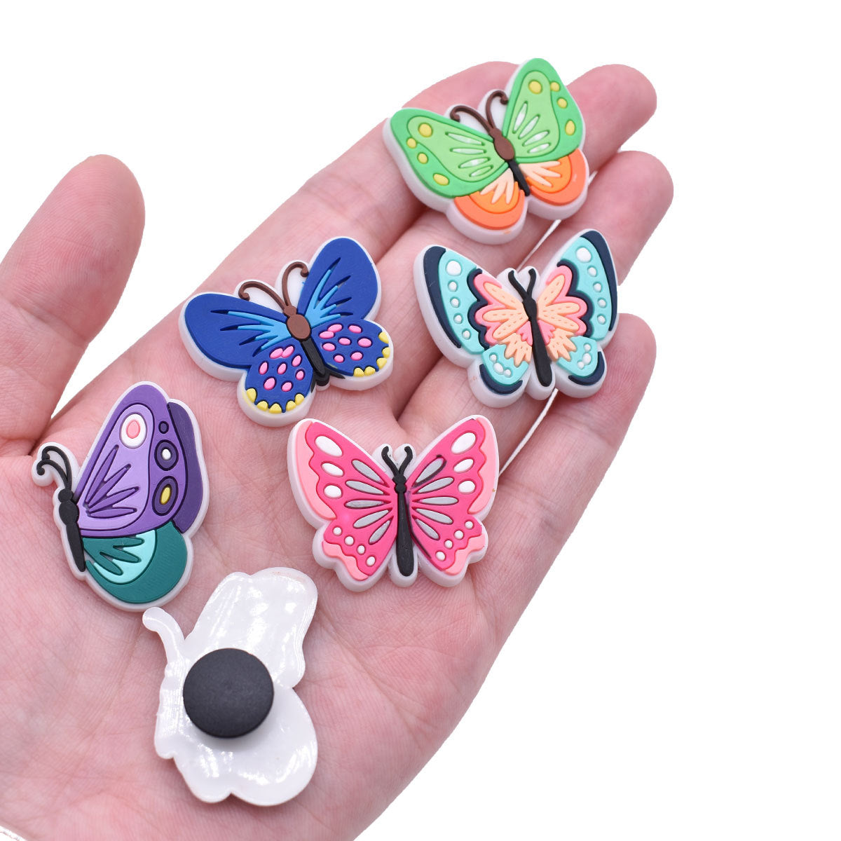 100pcs 100pcs PVC Colorful Butterfly Series Hebilla de zapato de bricolaje