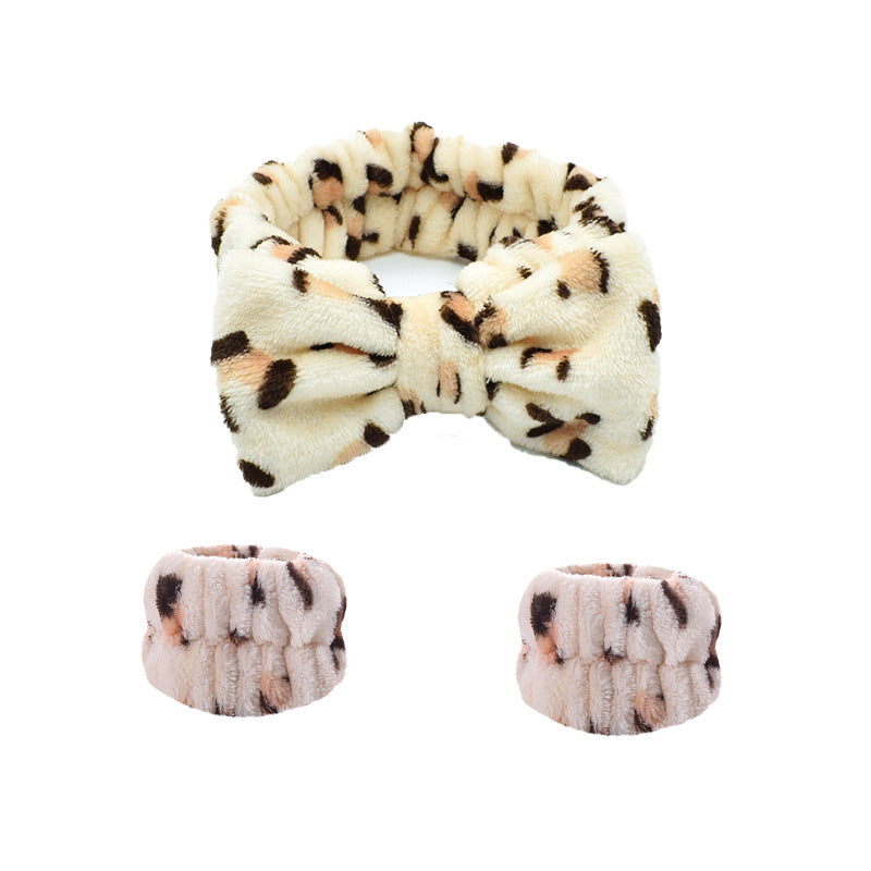 Wholesale Plush Leopard Fabric Headband