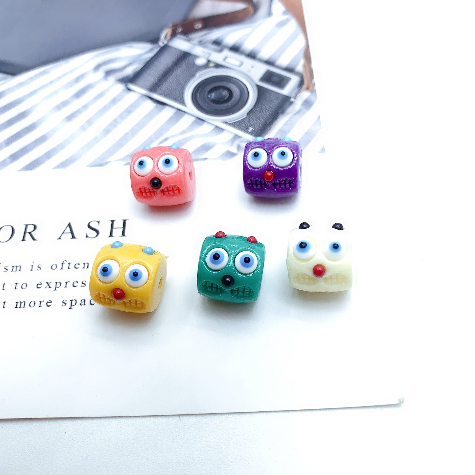 Wholesale Mountain Wild Strawberry Monster Big Eyes Plastic Beads