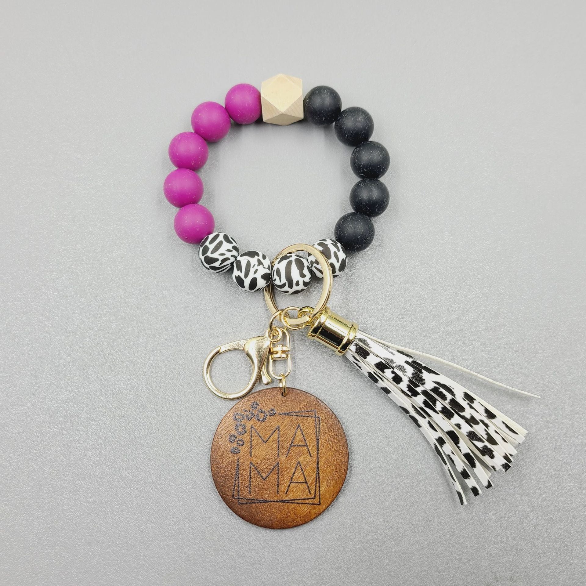 Wholesale 5pcs/pack MAMA Wooden Brand Cow Pattern Silicone Beaded Wrist Keychain
