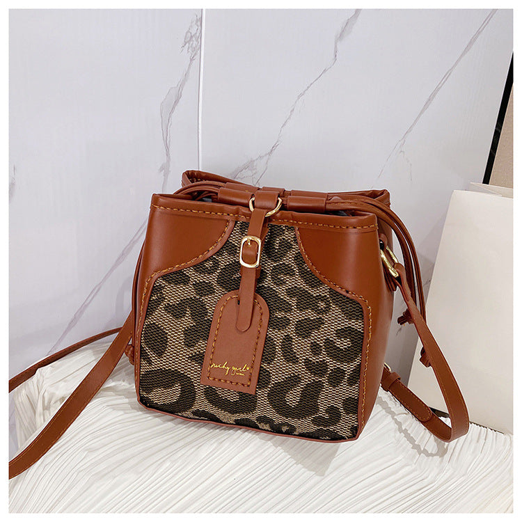 Venta al por mayor PU Tiger Bag Bucket Bag hecho a mano Diy Material Bag