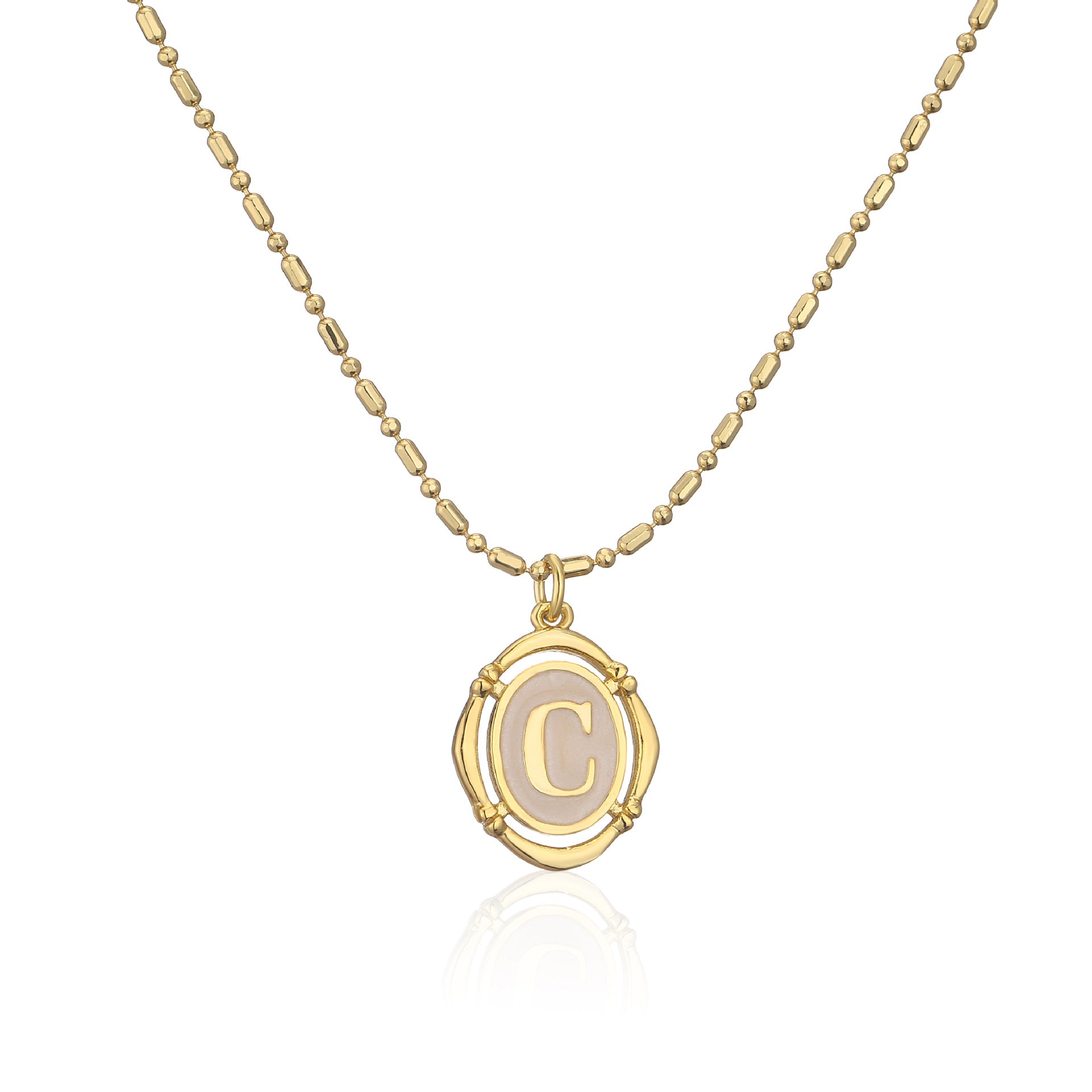 Venta al por mayor Cobre chapado en oro 26 collar con colgante de alfabeto inglés