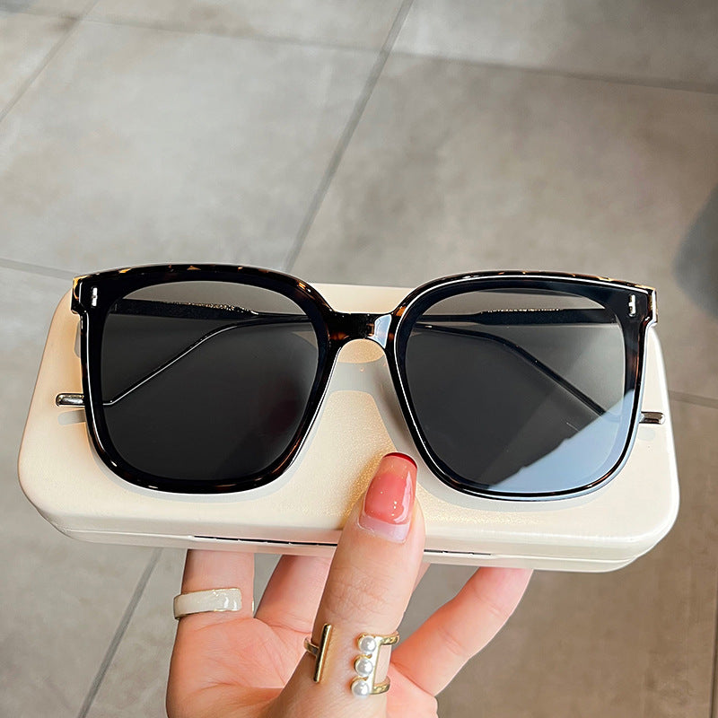 Wholesale PC Curved Leg Sunshade Ladies Sunglasses