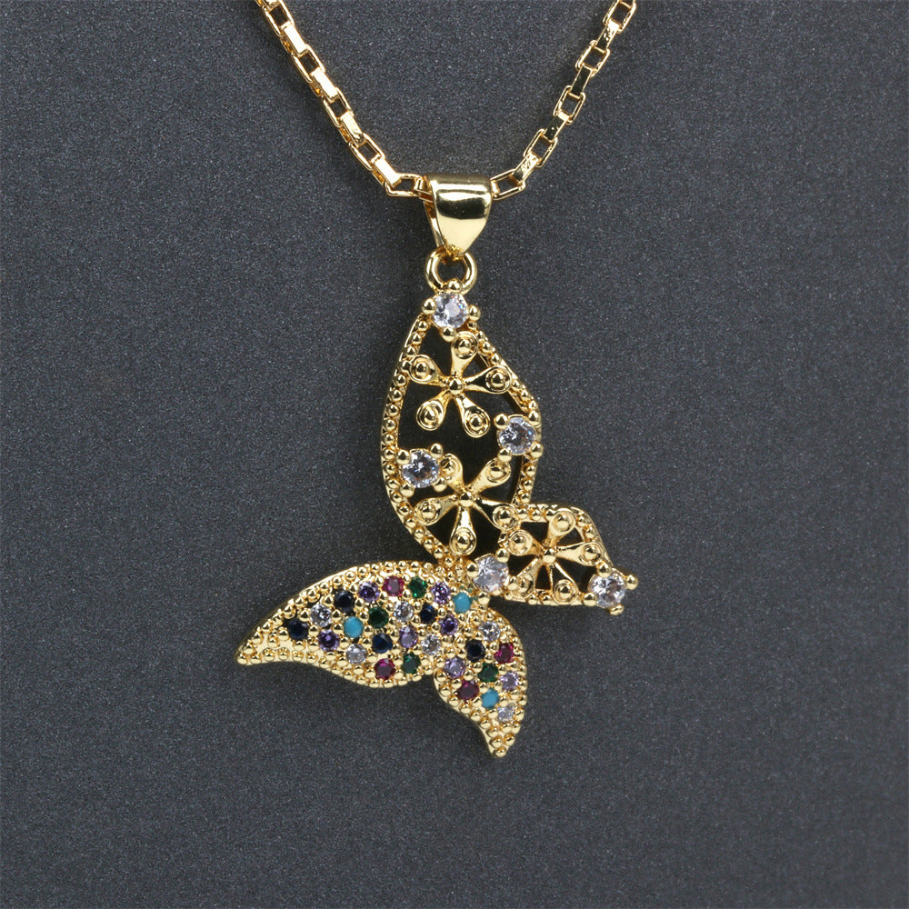 Venta al por mayor, regalo para el día de la madre, collar de mariposa de oro real chapado en cobre con incrustaciones de diamantes para mamá