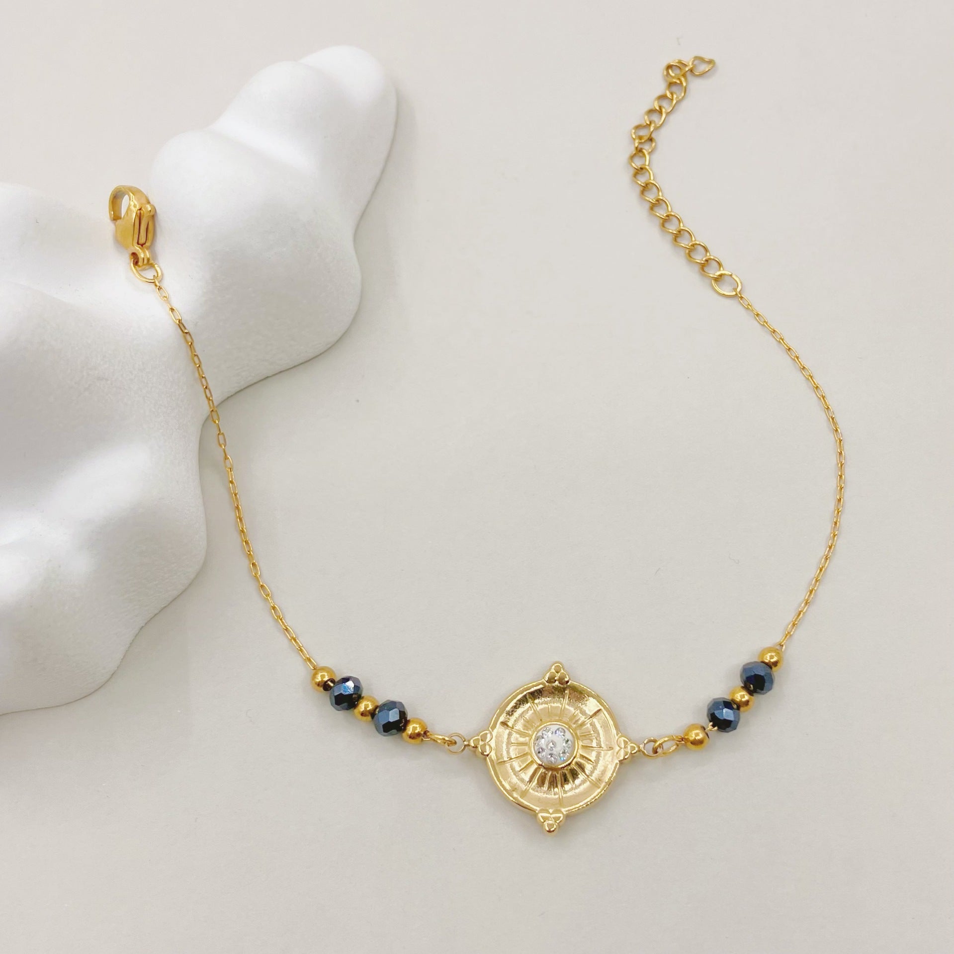 Venta al por mayor Sun Circle Plate Micro-pavimentado Zircon Titanium Steel Bracelet OLY-BT-QinL001