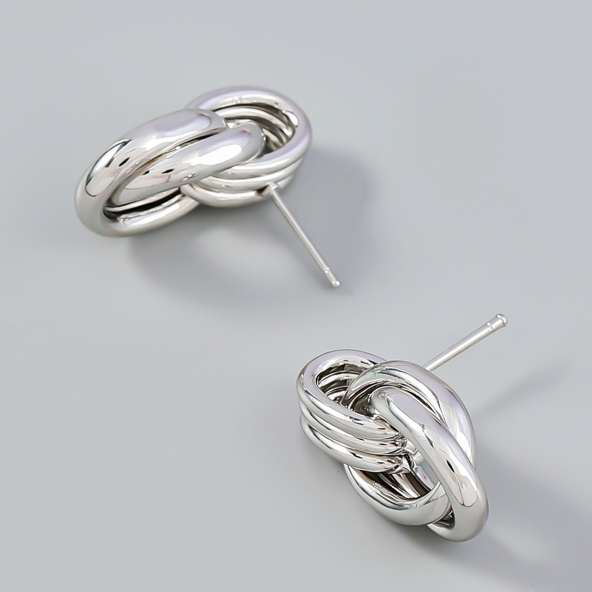 Venta al por mayor Pendientes de aleación de metal