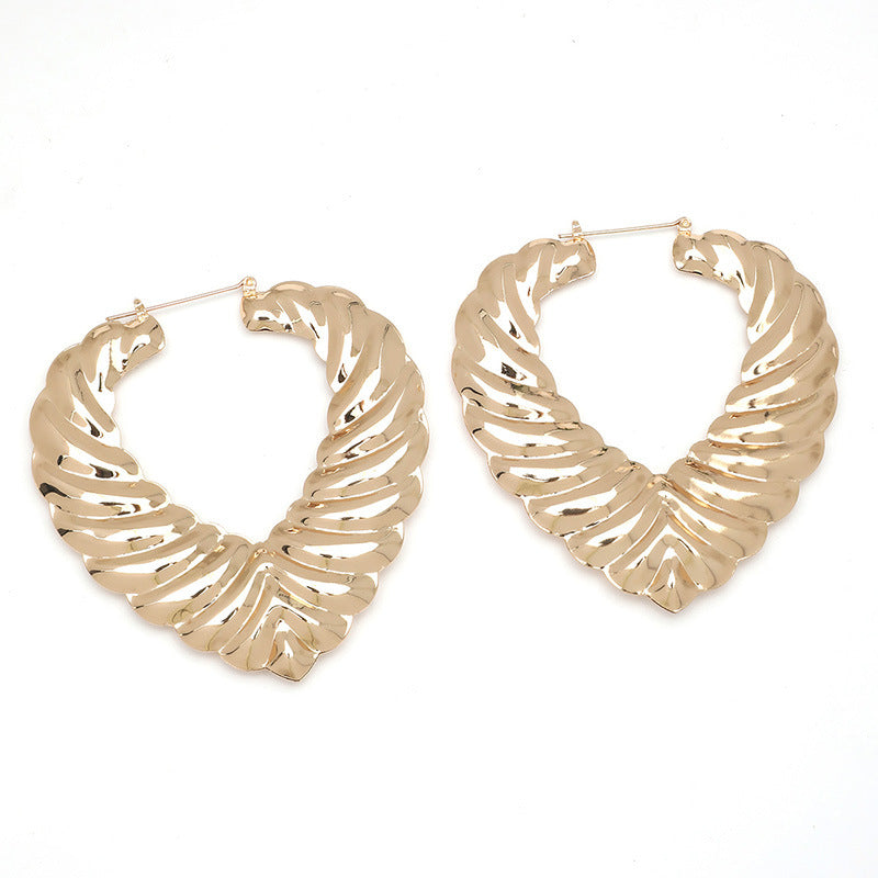 Wholesale Claw Thread Alloy Earrings