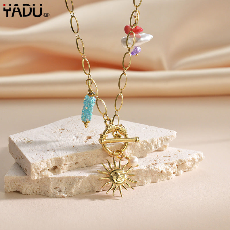 Collar creativo de acero inoxidable con colgante de hebilla OT de girasol dorado al por mayor