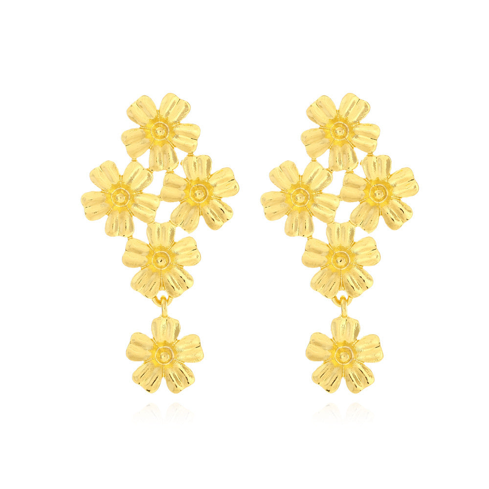 Wholesale Vintage Gold Flower Alloy Earrings