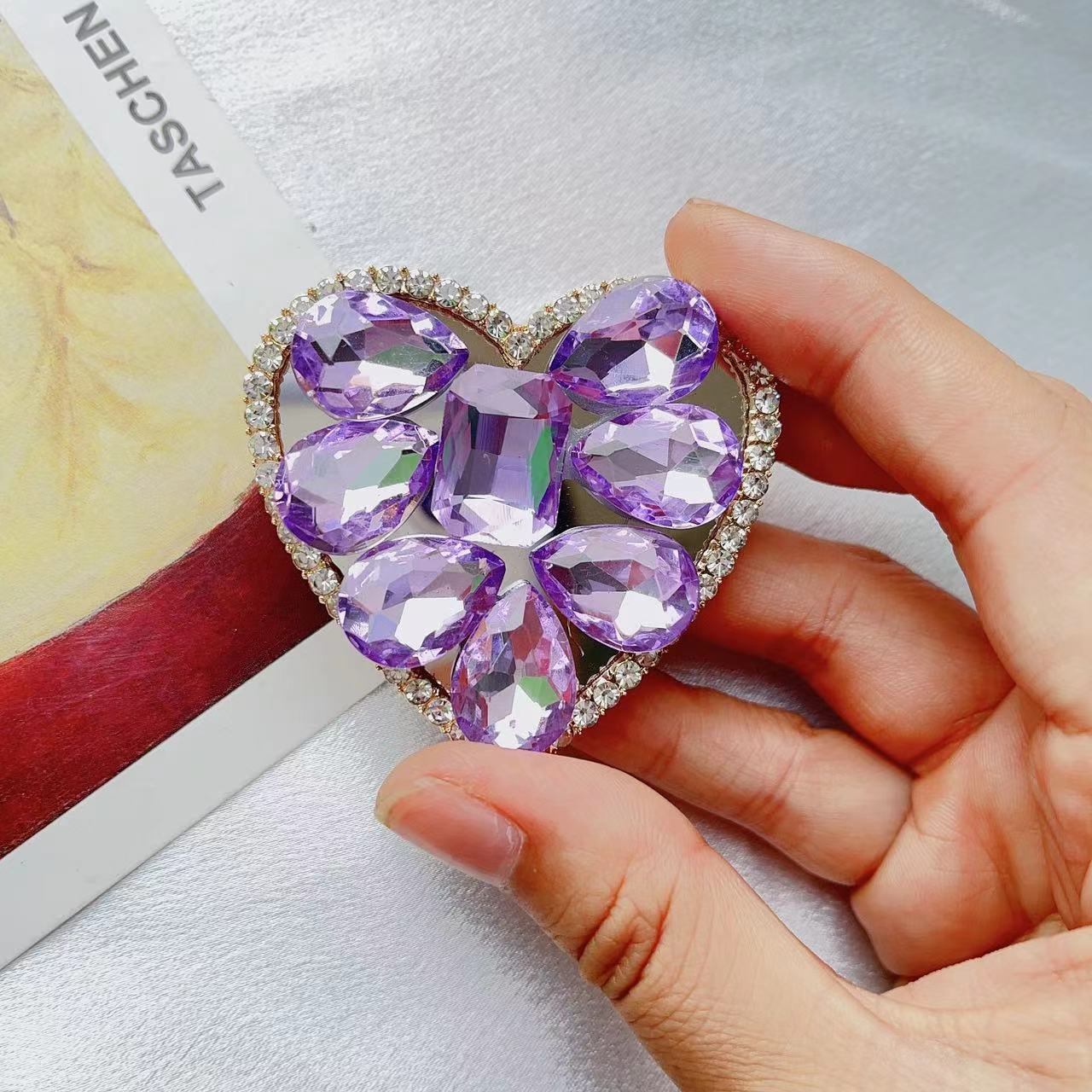 Wholesale Electroplated Heart-shaped Glass Mobile Phone Holders