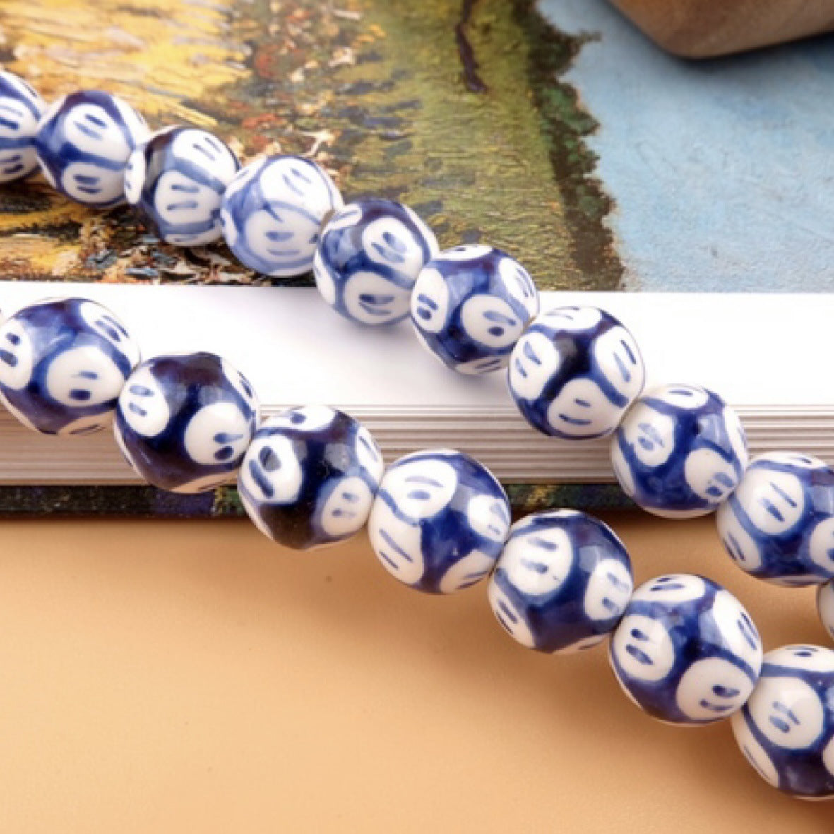 Venta al por mayor, pétalos pintados a mano de 12MM, adornos de bricolaje, cuentas de cerámica