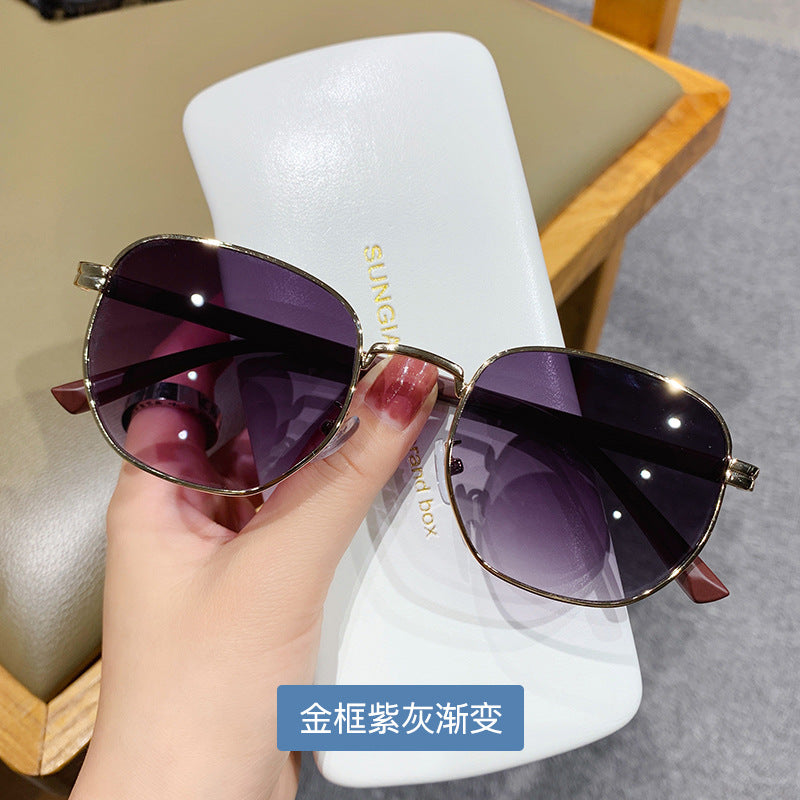 Venta al por mayor Street Style Catwalk Colorful PC Gafas de sol