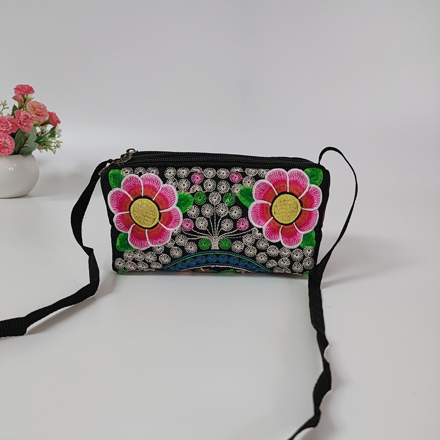 Wholesale Canvas Ethnic Style Embroidered Bags and Purses