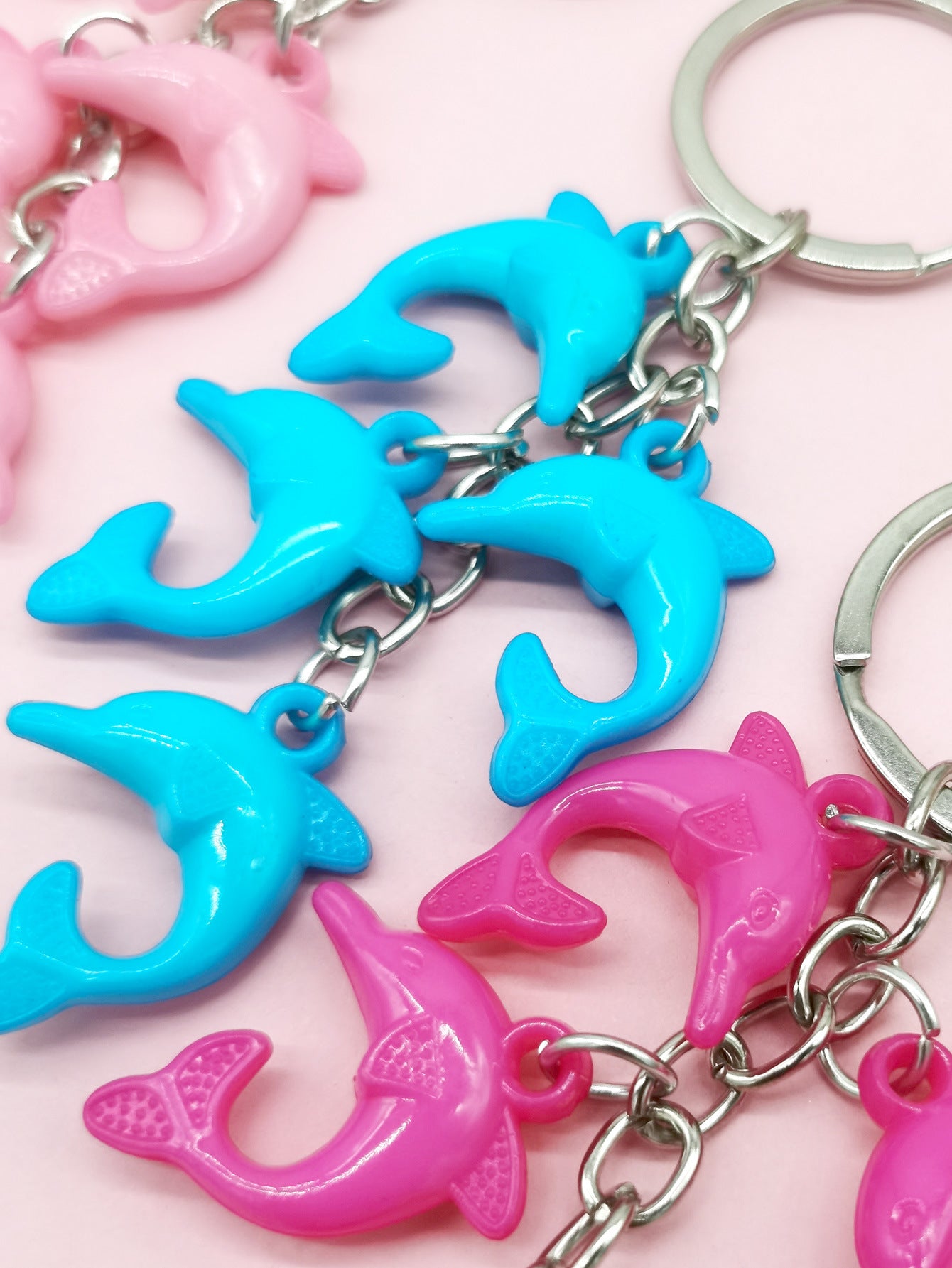 Wholesale Acrylic Dolphin Keychain Small Pendant Beauty Gifts