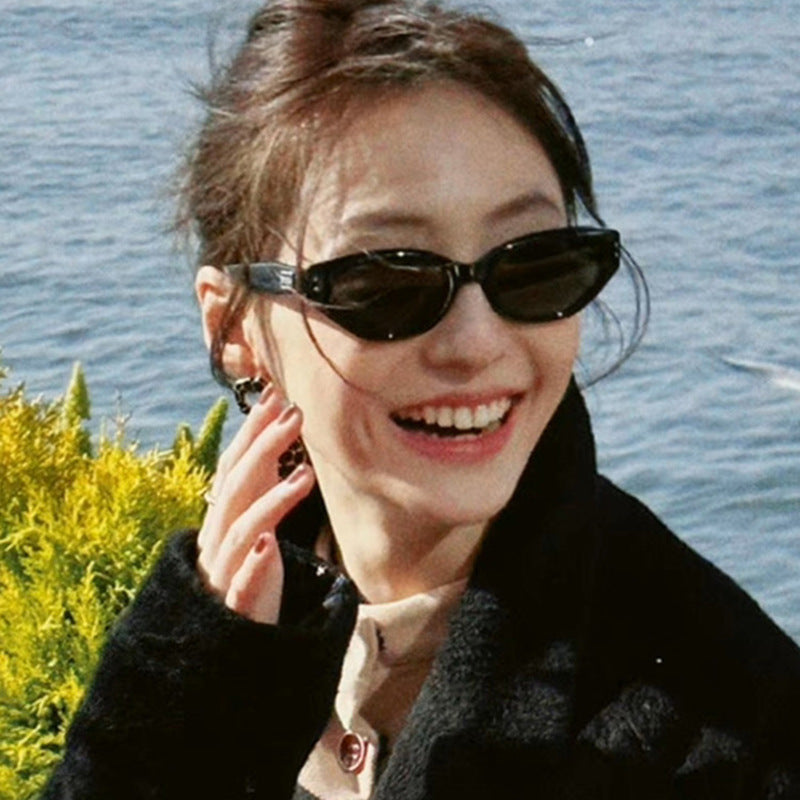 Wholesale Retro Narrow Frame Cat Eye PC Sunglasses