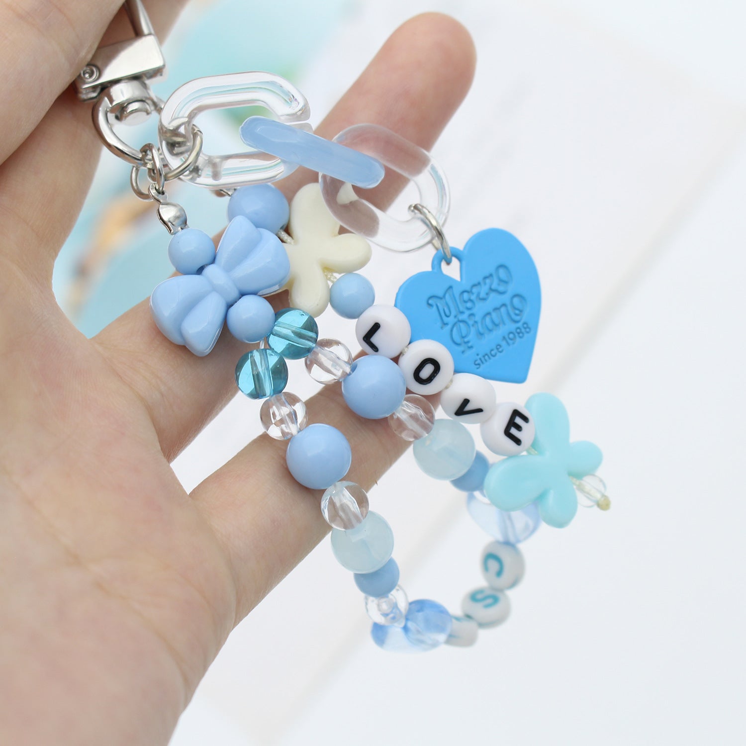 Wholesale Alphabet Heart Beads Acrylic Keychains