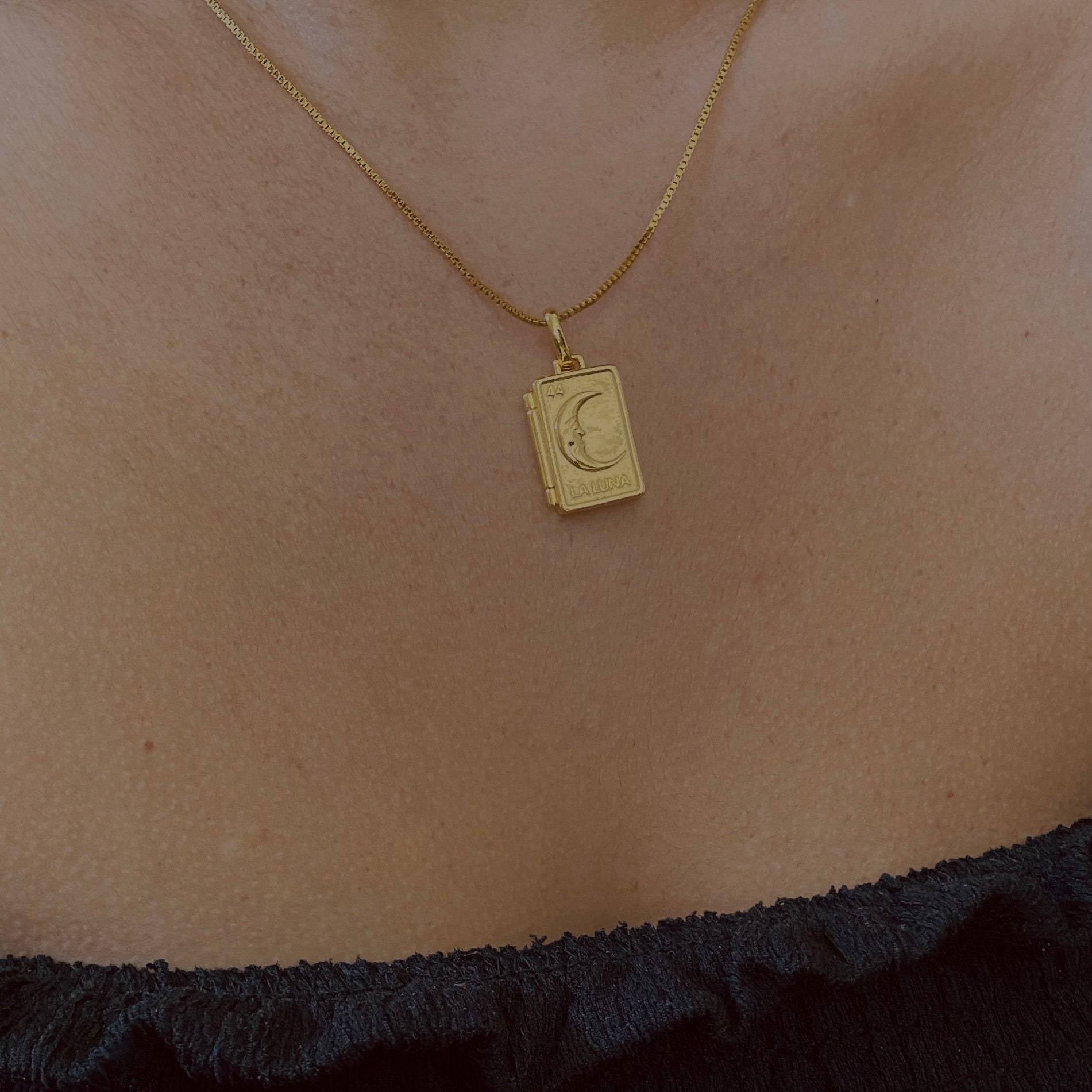 Collar de marco de foto de álbum de corazón de luna de oro de 14 quilates de acero de titanio al por mayor