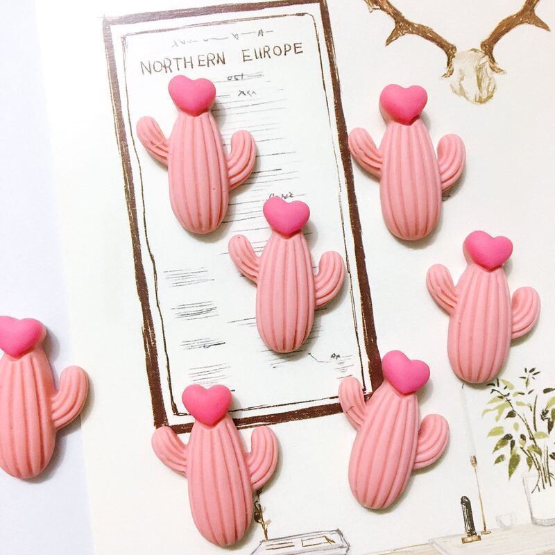 Wholesale Resin Cartoon Cactus Phone Case Hairpin Jewelry Accessories