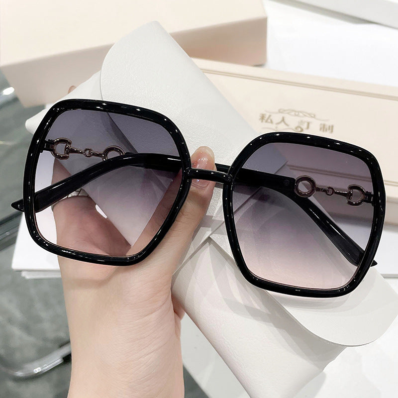 Wholesale PC Large Frame Sunglasses Fashion Gradient Women Sunglasses