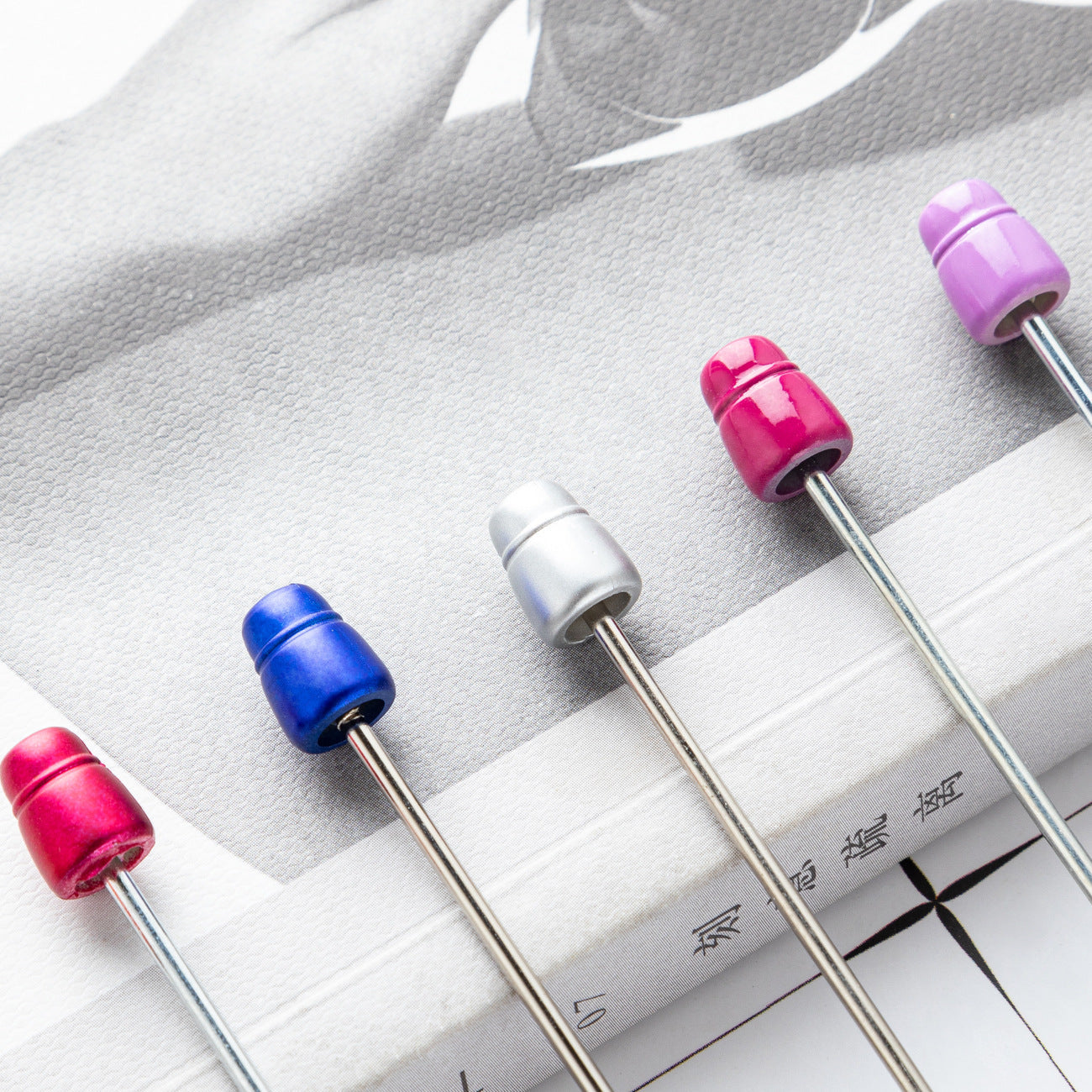 Wholesale 100pcs Plastic Beaded Pencil No Sharpening No Ink Continuous Writing Pencil