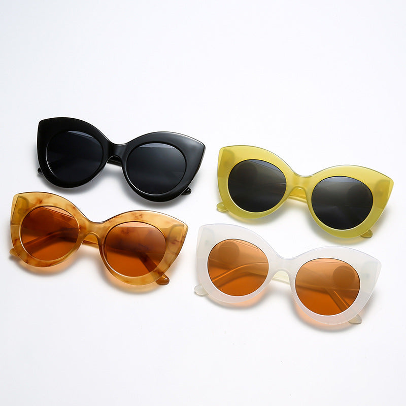 Venta al por mayor PC Cat's Eye Gafas de sol para mujer con marco grande