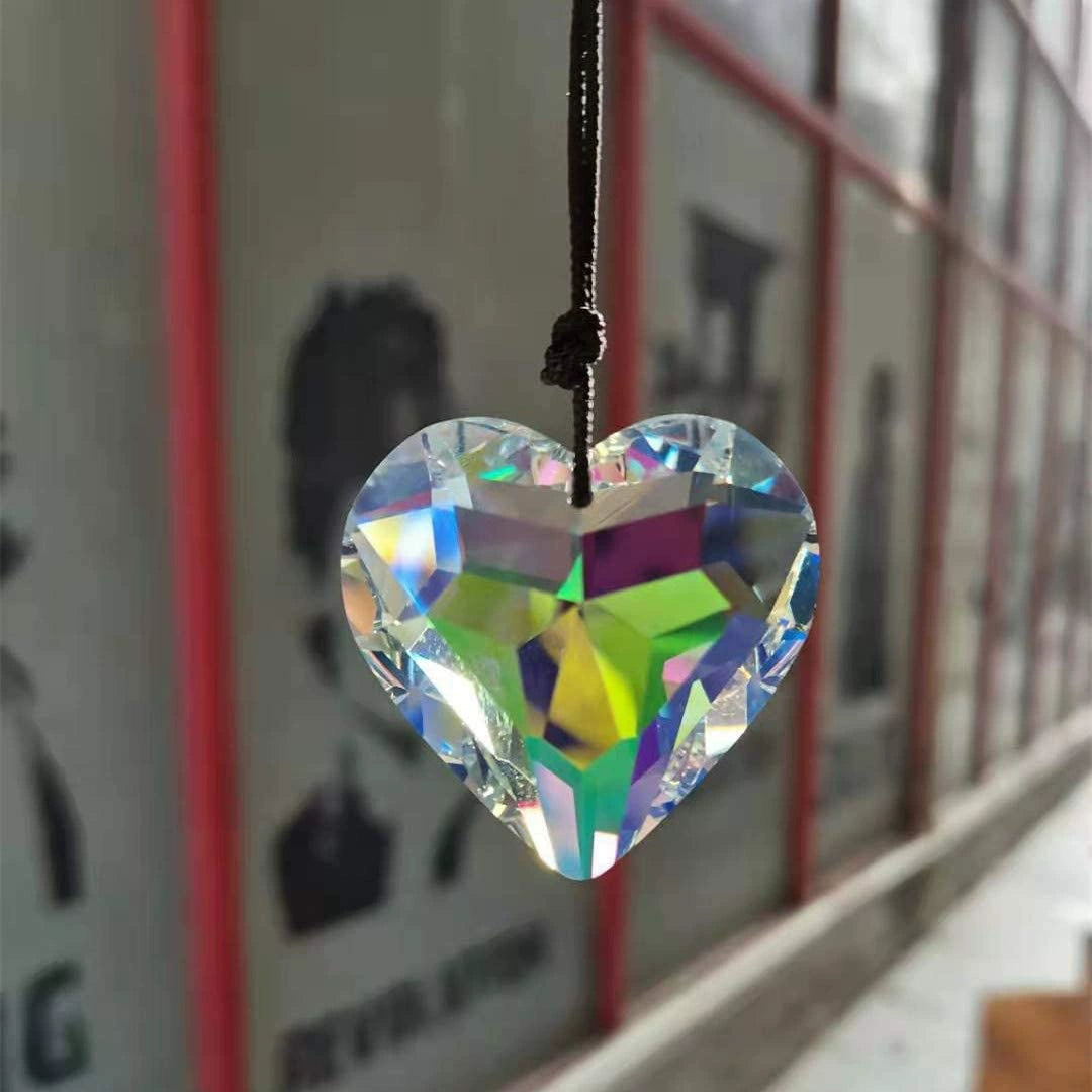 Wholesale Suncatcher Crystal Heart Prism Pendant Lighting Decorations Decorations