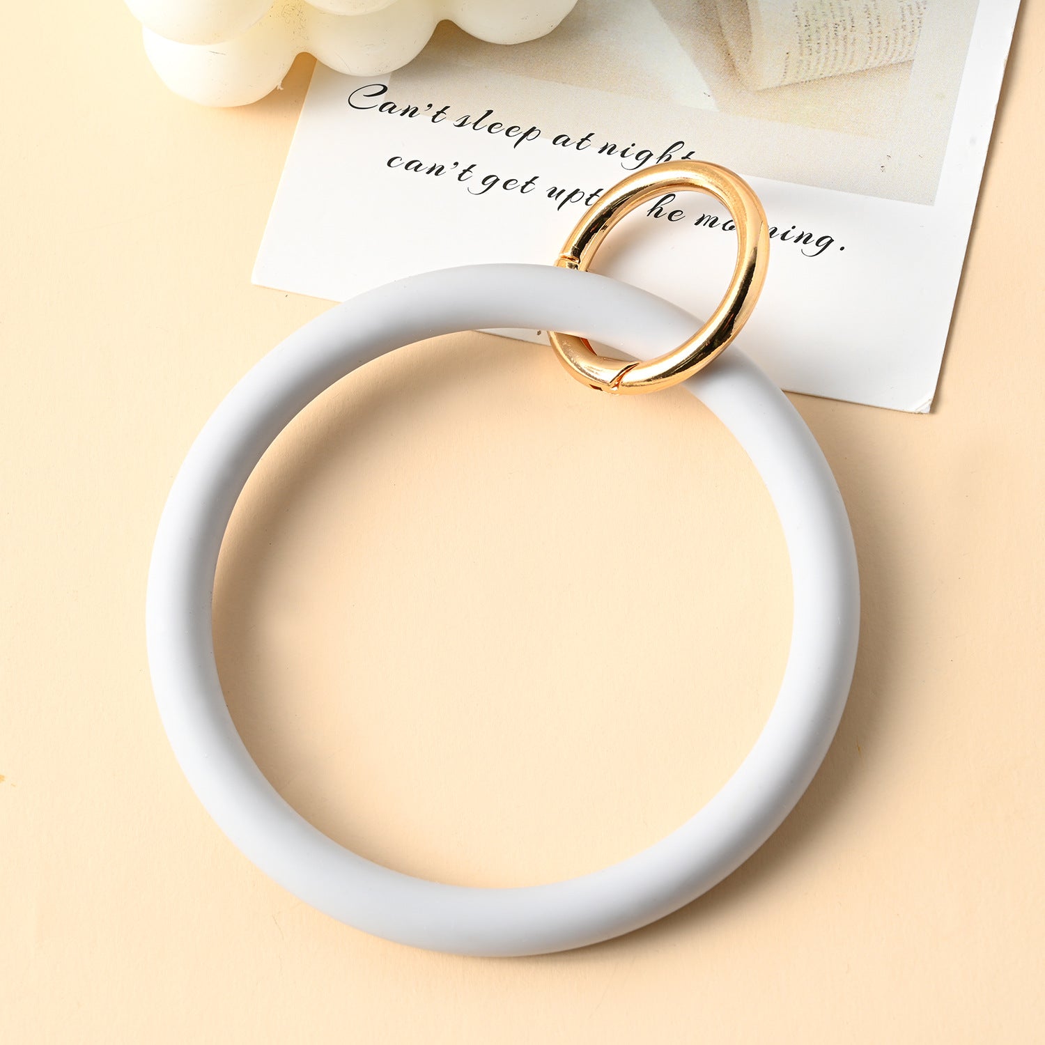 Venta al por mayor Llavero Redondo De Muñeca De Silicona