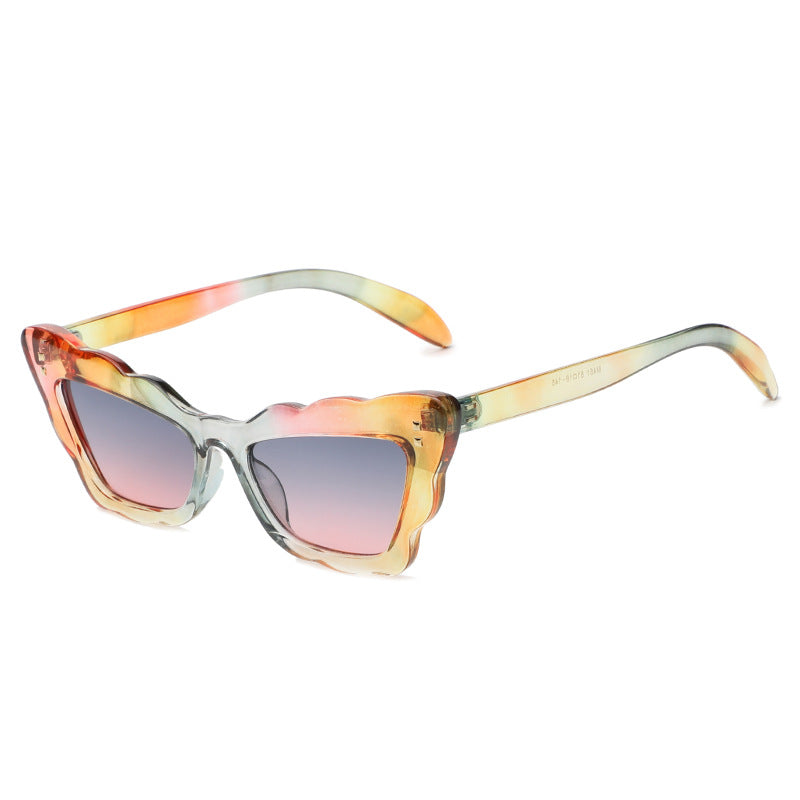 Venta al por mayor PC Cat's Eye Color Small Frame Gafas de sol para mujer