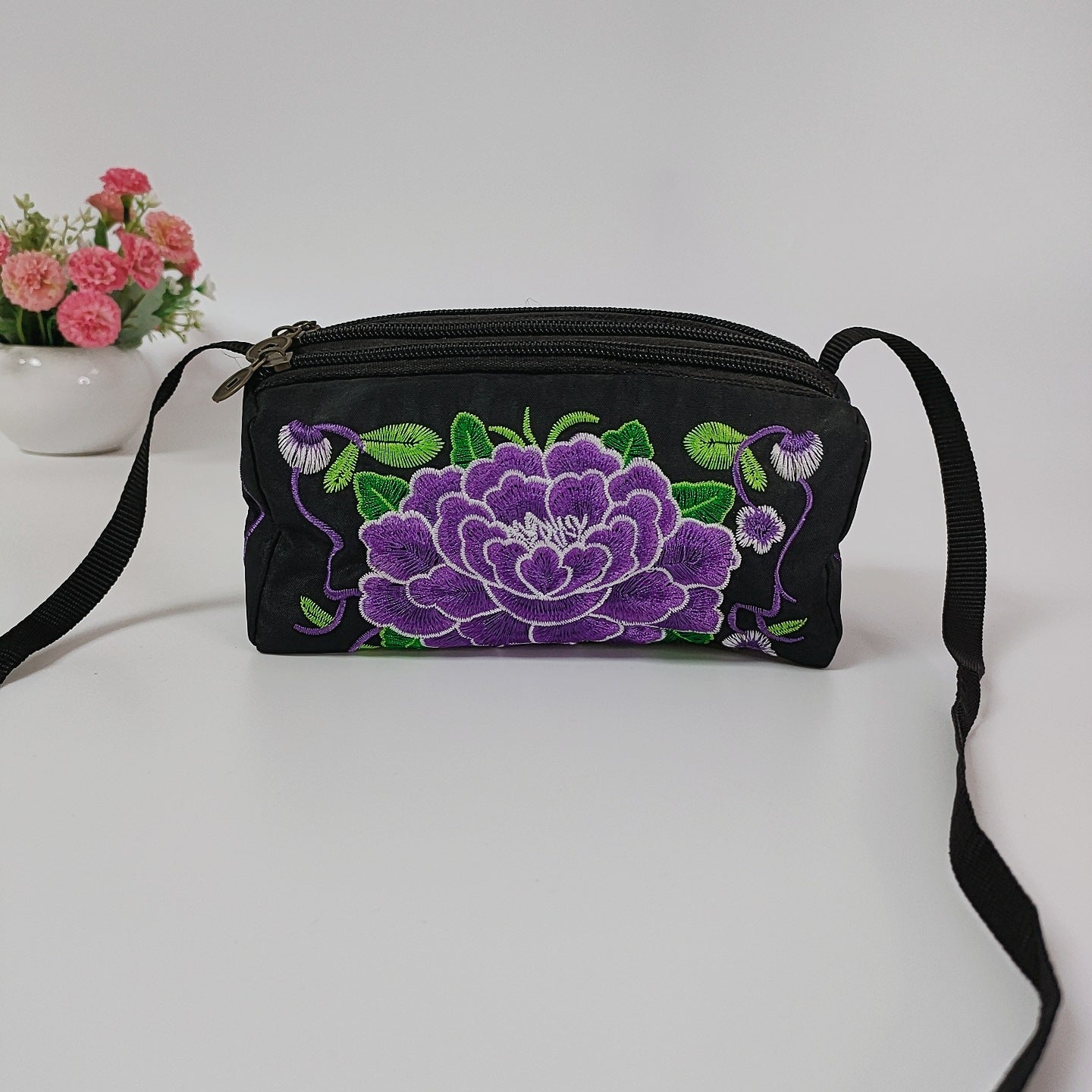 Wholesale Canvas Ethnic Style Embroidered Bags and Purses