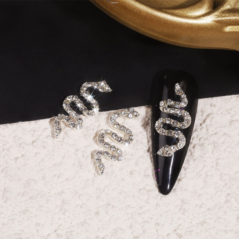 Paquete 10 de la decoración del clavo de Diy del diamante del metal retro de la serpiente de la aleación al por mayor