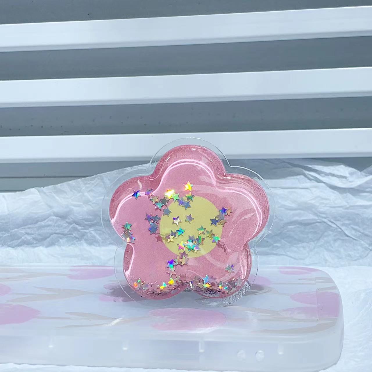 Wholesale Epoxy Quicksand Flower Telescopic Lazy Mobile Phone Holder