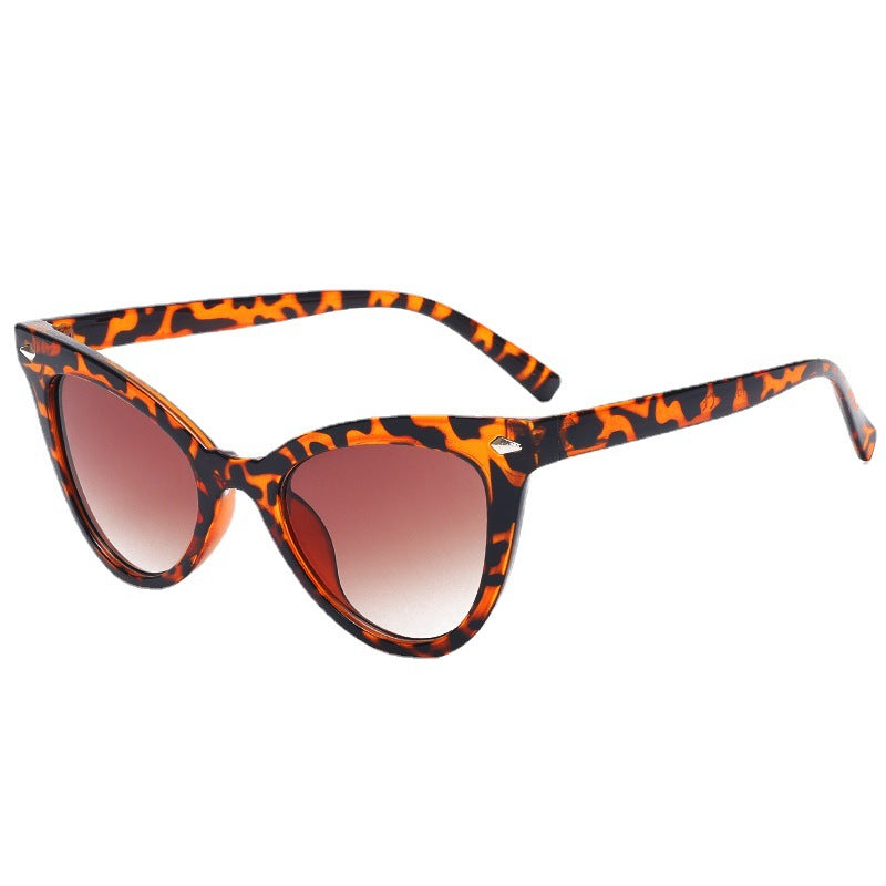 Venta al por mayor Triangle Cat's Eye PC Gafas de sol para hombres y mujeres