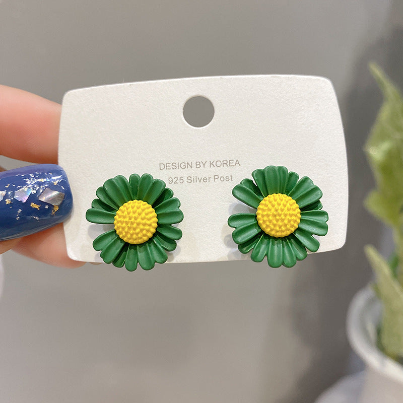 Aretes Pequeños De Aleación De Flor De Margarita al por mayor