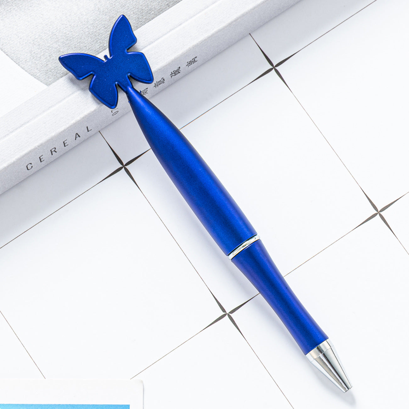 Bolicón de bolígrafo multicolor de dibujos animados de plástico al por mayor