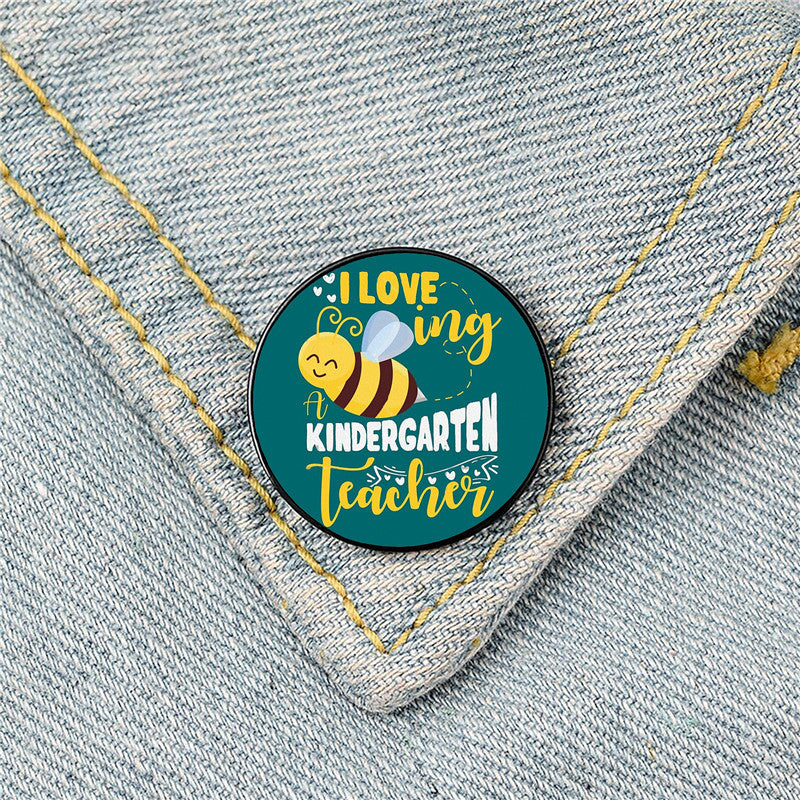 Wholesale Teacher's Day Gift Alloy Brooch