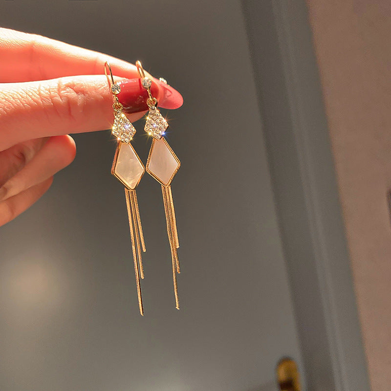 Nuevos pendientes de aleación de borla de bambú verde de estilo chino al por mayor