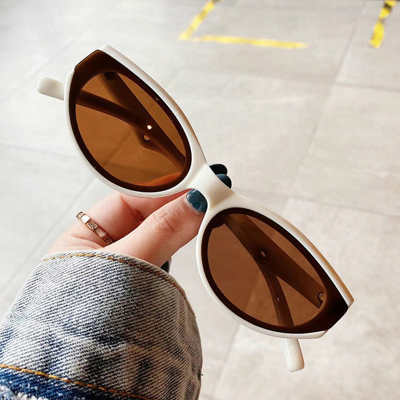 Venta al por mayor de PC, nuevas gafas de sol para mujer con marco pequeño y ojo de gato