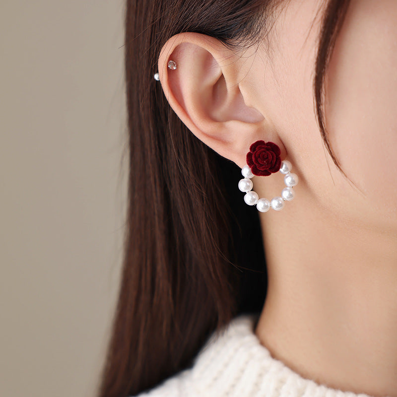 Wholesale Rose Pearl Vintage Alloy Earrings