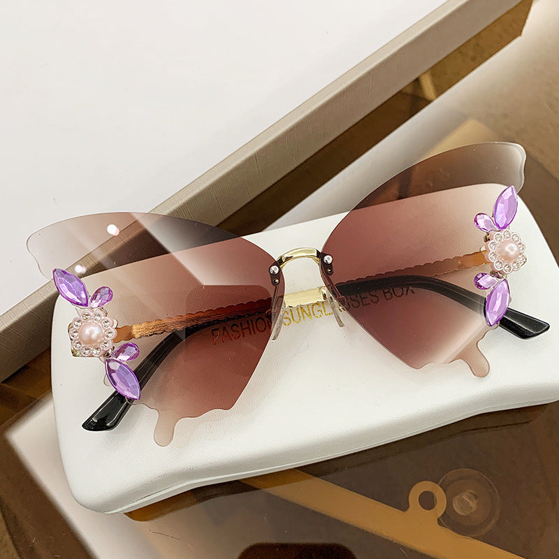 Wholesale Butterfly Shape Diamond Large Frame PC Sunglasses