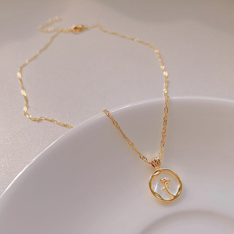 Wholesale Round Rose Pendant Alloy Necklace