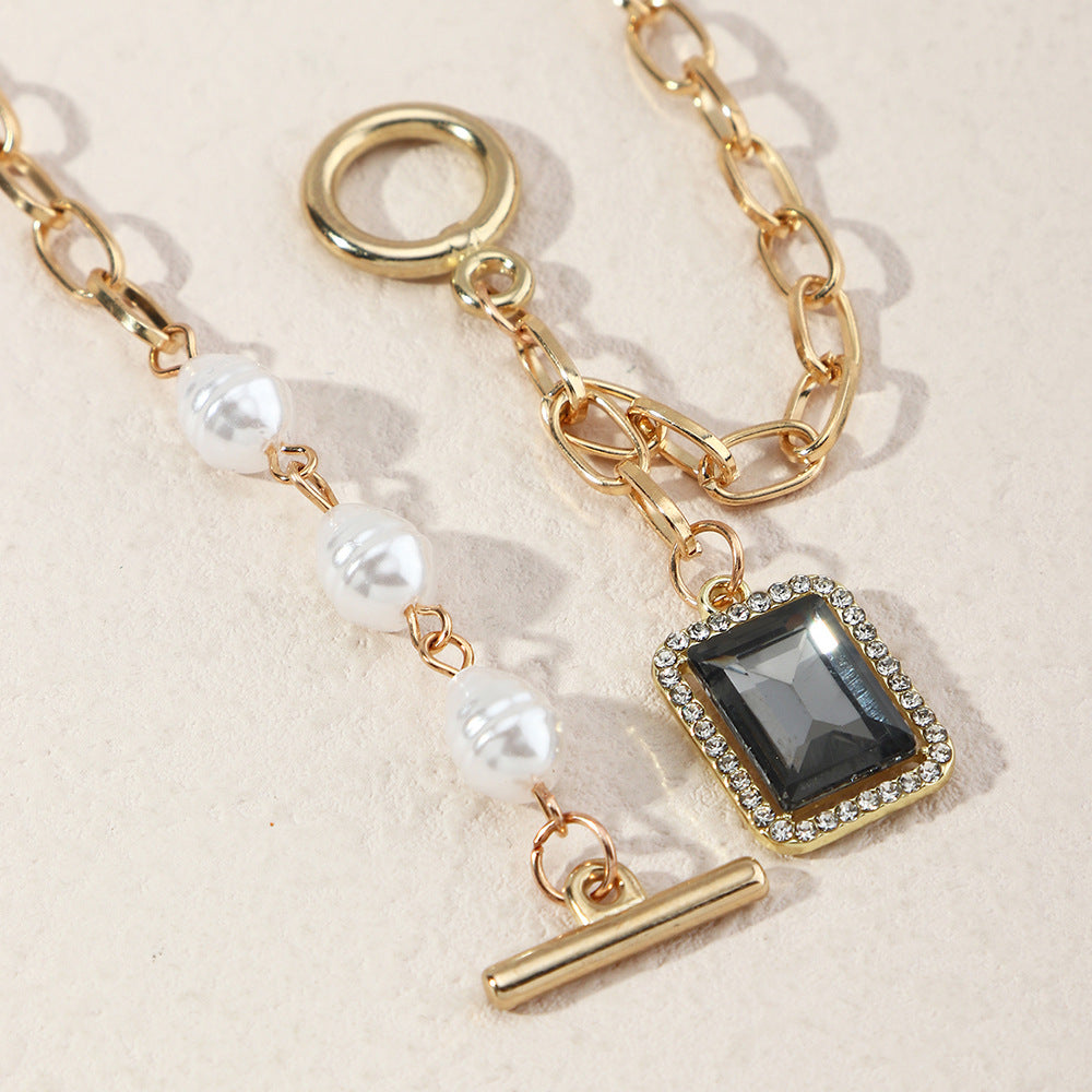 Wholesale Vintage Stitching Pearl Necklace Alloy+Pearl