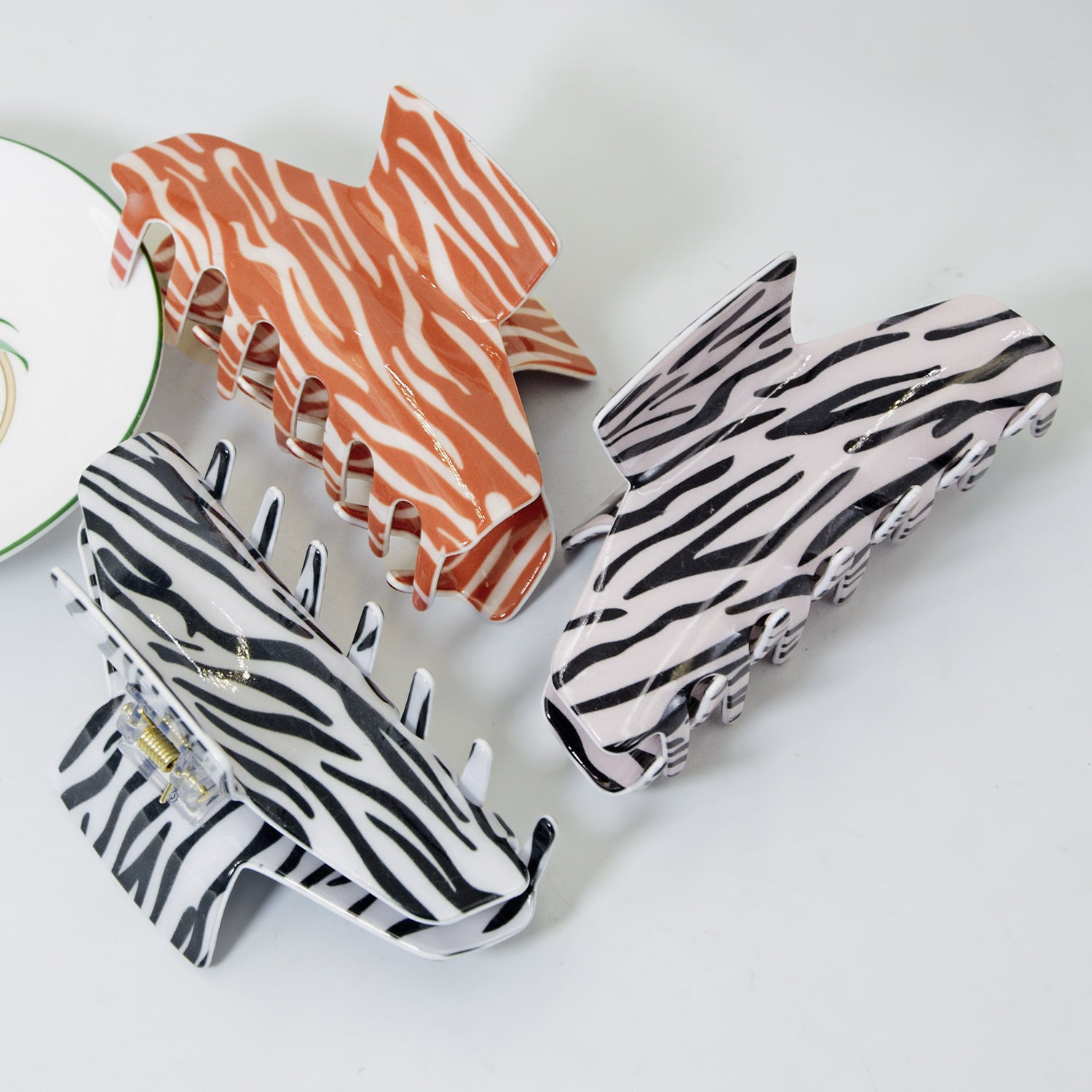 Wholesale Large Size Zebra Hair Clips